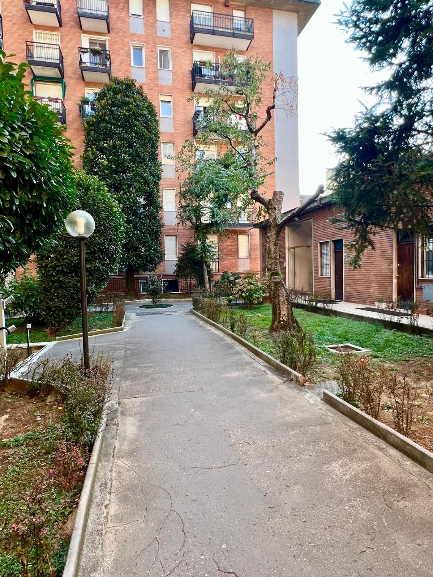 Appartamento Moderno Ed Elegante Loft Con Balcone Milano Esterno foto