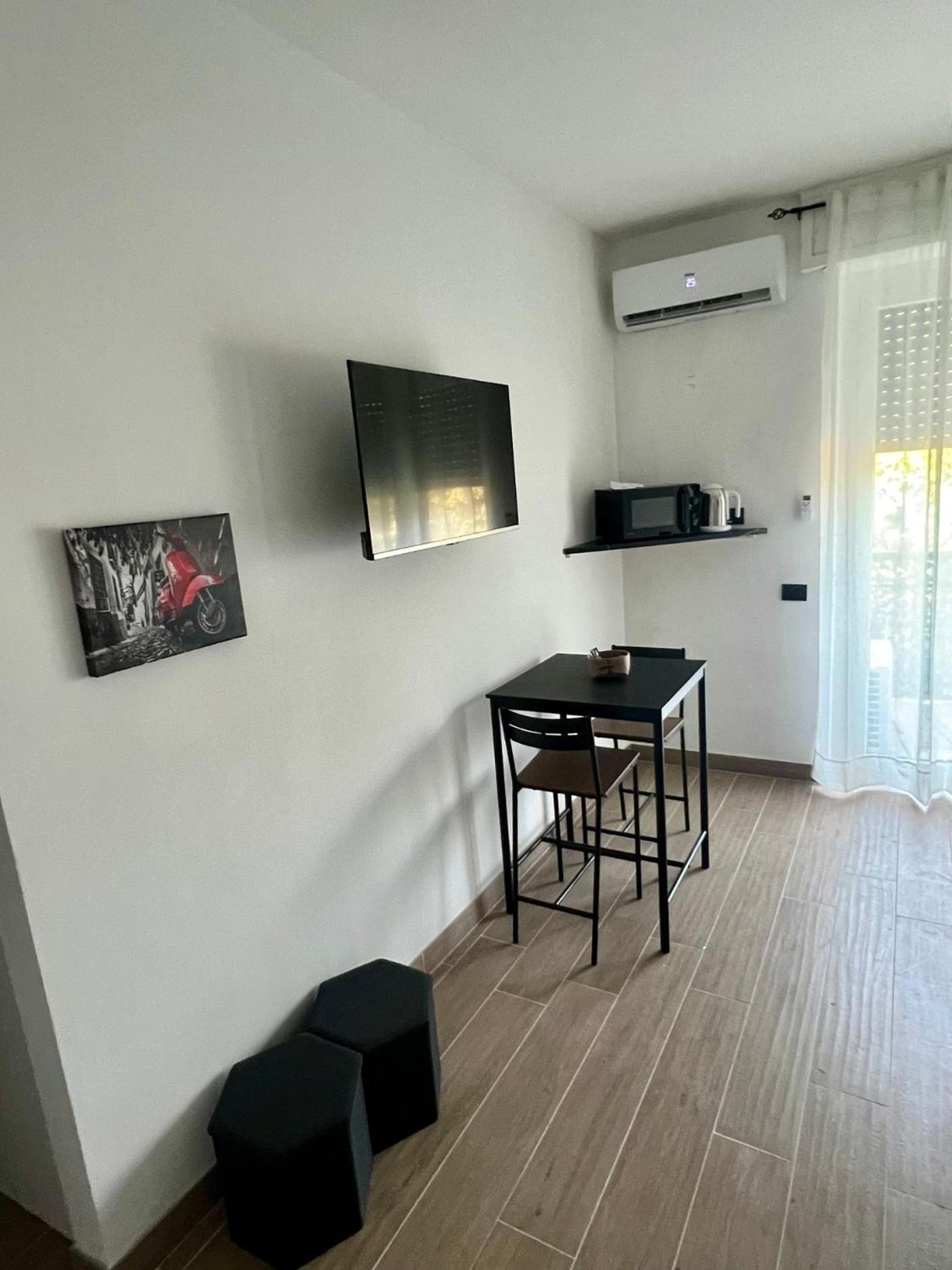 Appartamento Moderno Ed Elegante Loft Con Balcone Milano Esterno foto